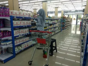 Rak Minimarket Padang